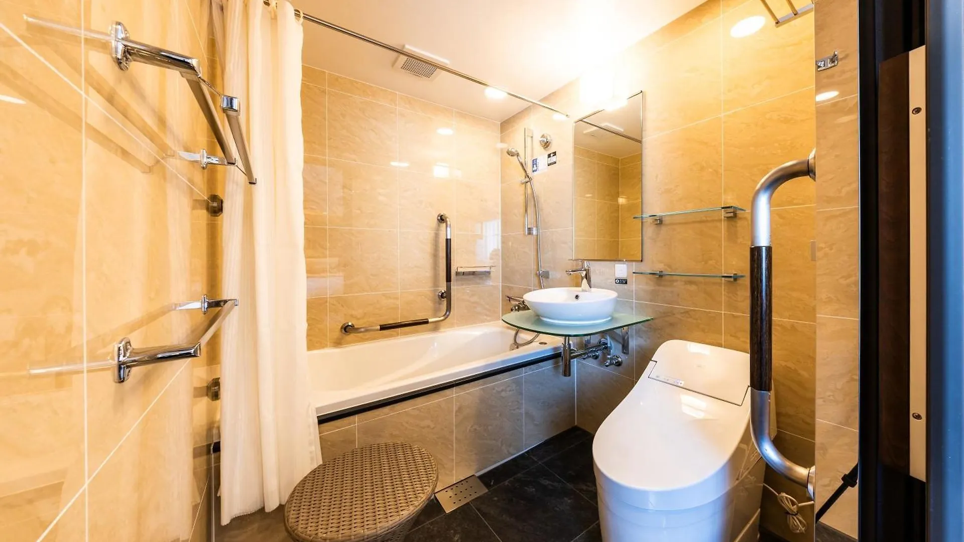 ***  Apa Hotel Tokyo Nishikasai Ekimae Japonsko