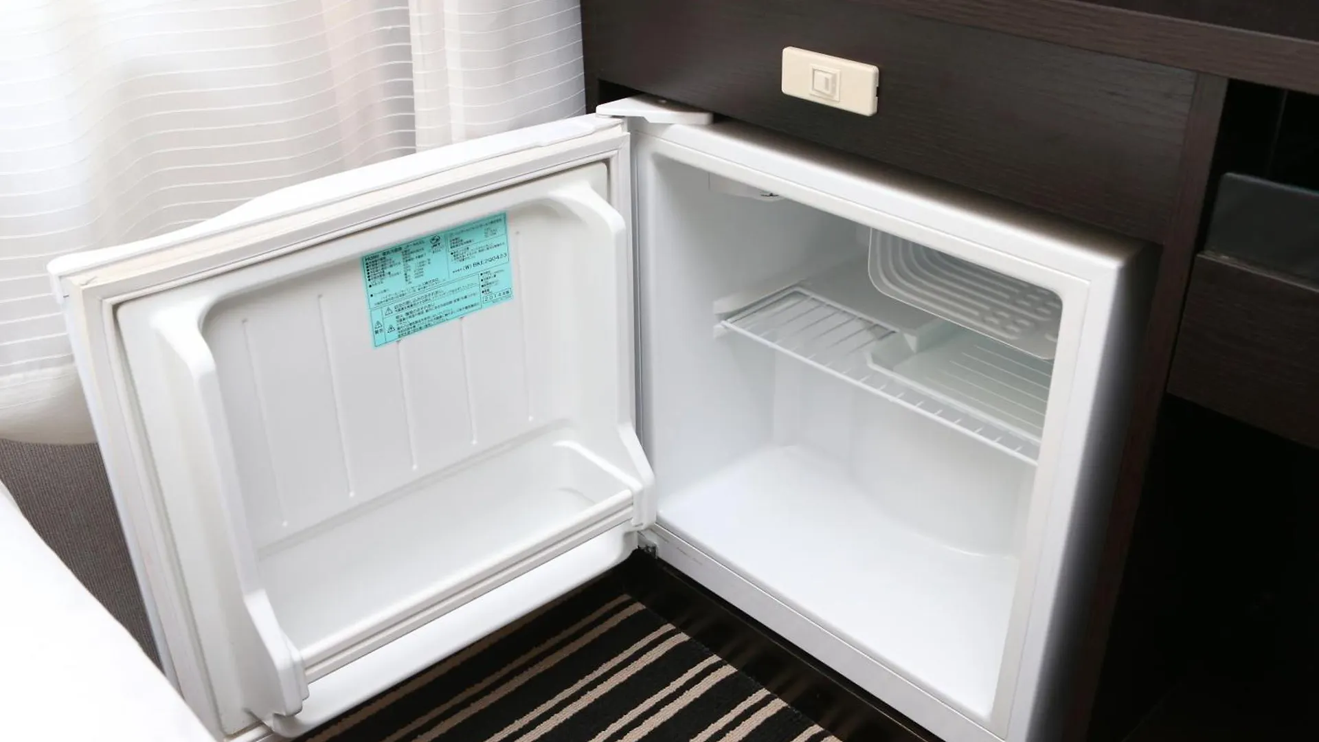 Apa Hotel Tokyo Nishikasai Ekimae 3*,  日本